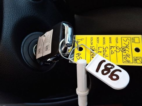 Used 2025 Kia Soul LX w/ LX Technology Package image 23