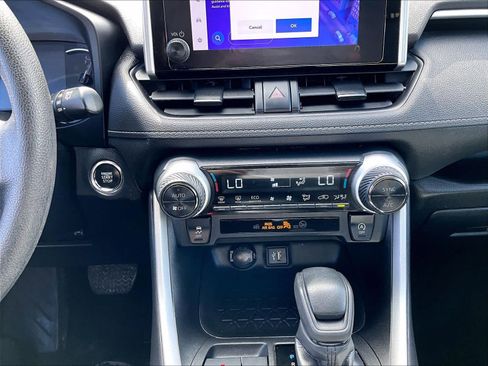 Used 2024 Toyota RAV4 XLE FWD image 25