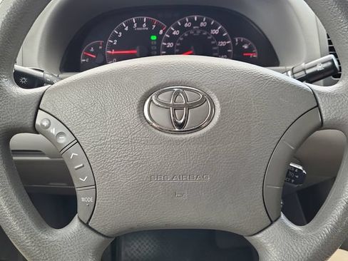 Used 2005 Toyota Camry LE FWD image 14