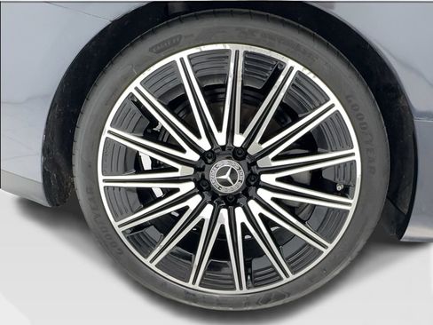 Used 2025 Mercedes-Benz CLE 300 4MATIC Coupe image 14