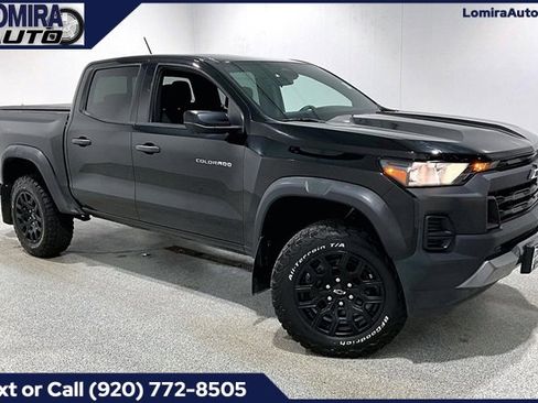 Used 2023 Chevrolet Colorado Trail Boss w/ Technology Package image 1