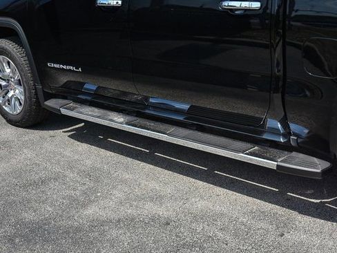 Used 2024 GMC Sierra 1500 Denali w/ Technology Package image 9