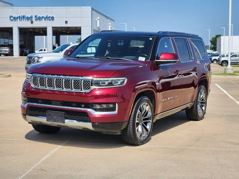 Used 2022 Jeep Grand Wagoneer Series III AWD/4WD image 3