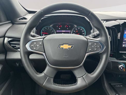 Certified 2023 Chevrolet Traverse LT w/ Rear Camera Mirror Package image 10