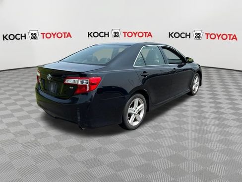Used 2012 Toyota Camry SE w/ Preferred Accessory Pkg FWD image 8