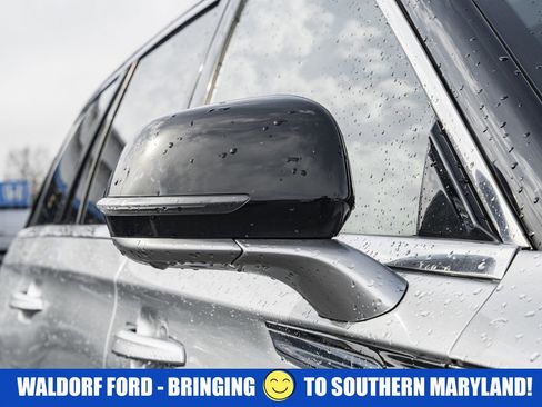 Used 2023 Lincoln Aviator Black Label Grand Touring image 16