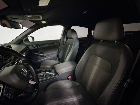 Used 2023 Honda Civic Sport image 11