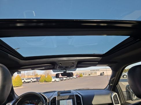 Used 2018 Ford F150 Lariat image 13