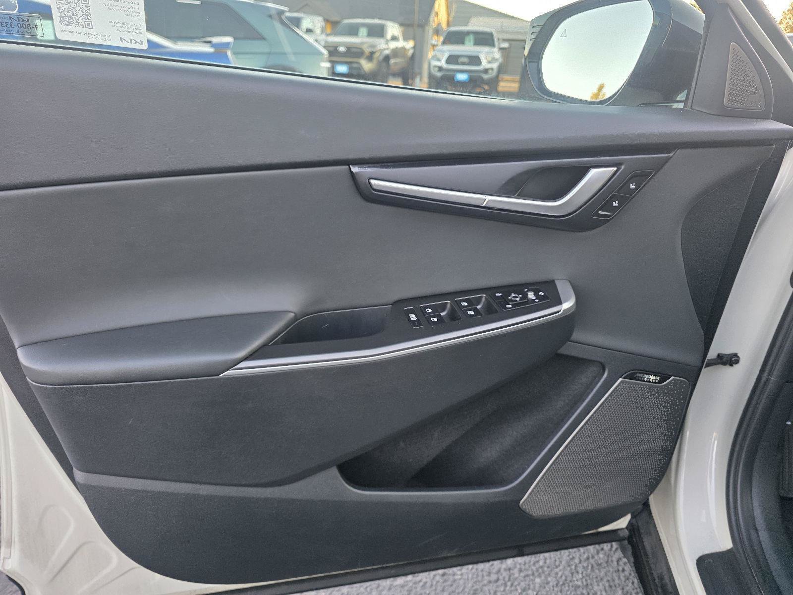 Used 2023 Kia EV6 Wind w/ Wind Technology Package AWD/4WD image 9