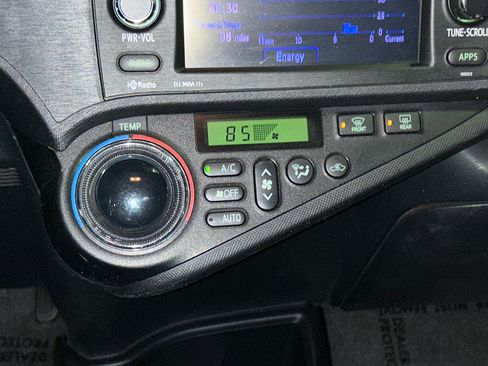 Used 2014 Toyota Prius C Three image 21