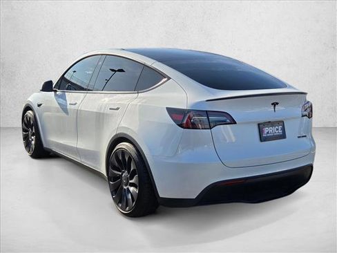 Used 2023 Tesla Model Y Performance image 8