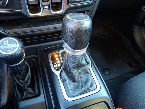 Certified 2022 Jeep Wrangler Unlimited Sport image 12