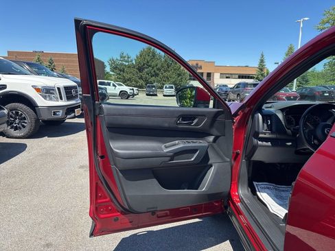 Certified 2024 Nissan Pathfinder Rock Creek AWD/4WD image 17