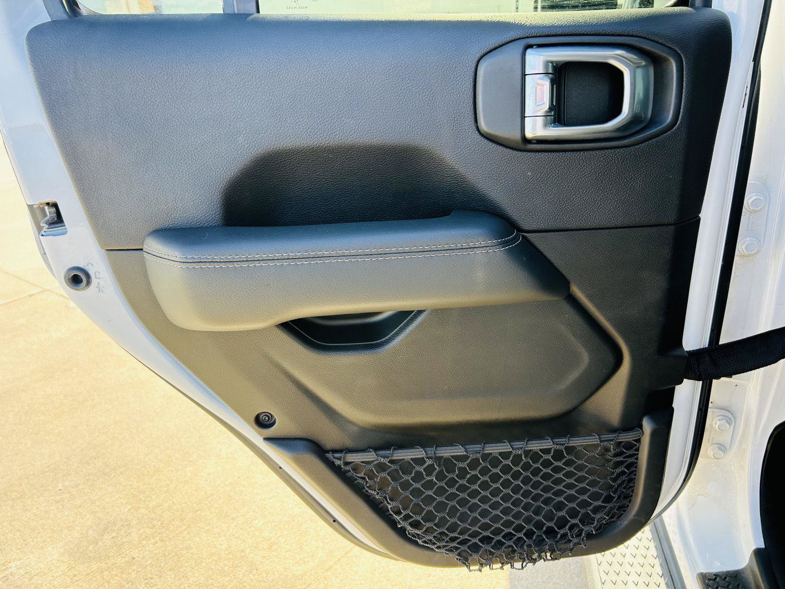 Used 2020 Jeep Gladiator Overland AWD/4WD image 22