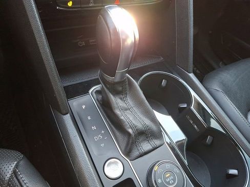 Used 2019 Volkswagen Atlas SEL Premium image 15