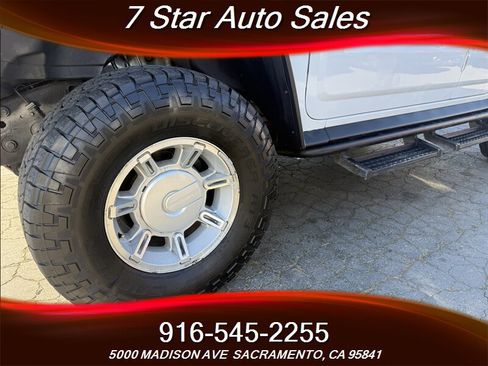 Used 2003 HUMMER H2 w/ Preferred Equipment Group AWD/4WD image 24
