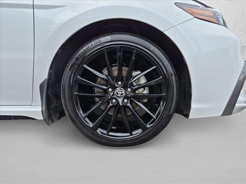 Used 2021 Toyota Camry XSE image 23