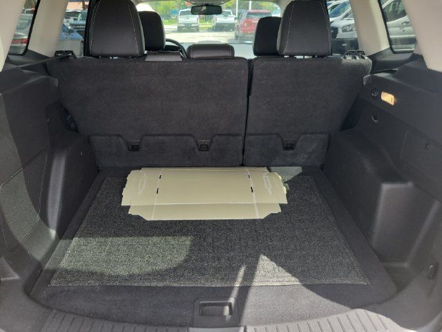 Used 2019 Ford Escape Titanium w/ U9j03 - Titanium Tow Package AWD/4WD image 7