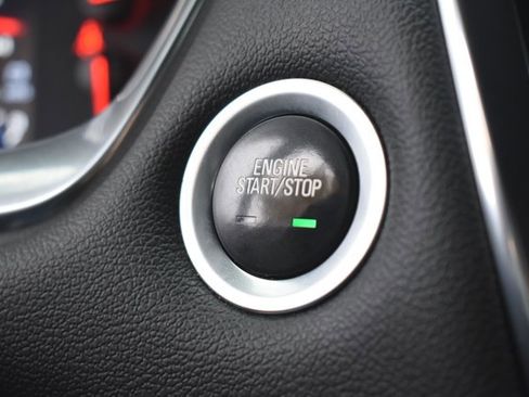 Used 2023 Chevrolet Traverse Premier image 33