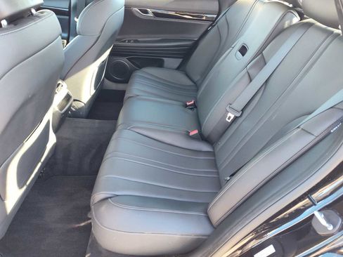 Used 2023 Genesis G80 2.5T image 17