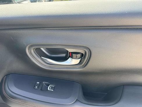 Certified 2025 Honda HR-V Sport image 14