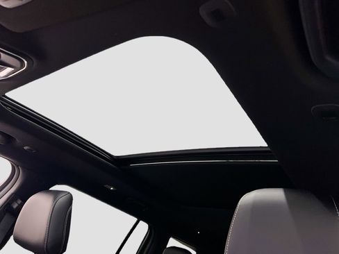 New 2025 Jeep Grand Cherokee L Limited w/ Black Appearance Package image 23