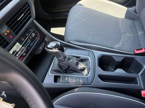Used 2025 Volkswagen Jetta Sport FWD image 39