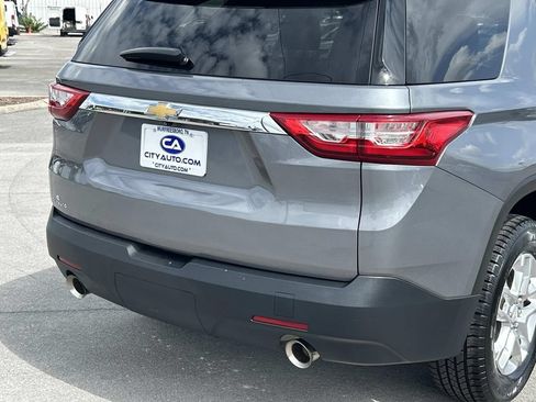 Used 2020 Chevrolet Traverse LS FWD image 14
