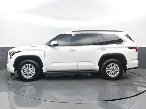 Used 2023 Toyota Sequoia SR5 w/ SR5 Premium Package RWD image 25