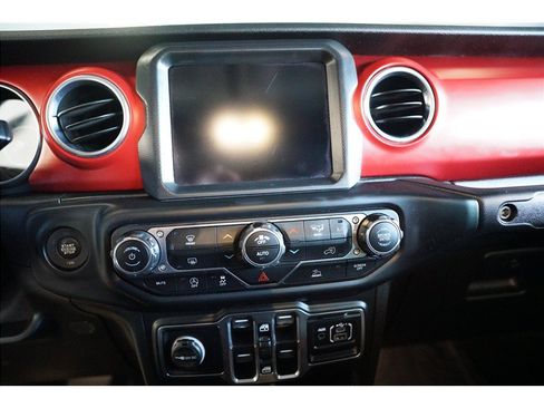 Used 2020 Jeep Gladiator Rubicon AWD/4WD image 24