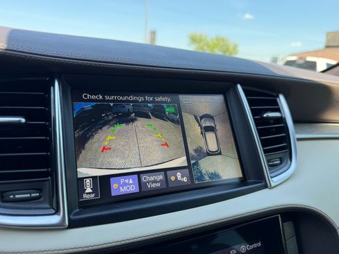 Used 2019 INFINITI QX50 Essential w/ Sensory Package image 39