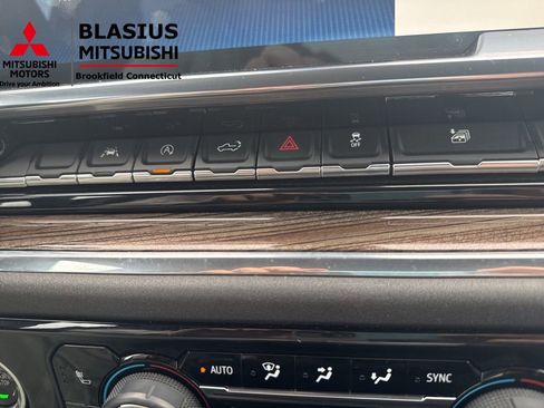 Used 2024 Chevrolet Silverado 1500 LT image 32