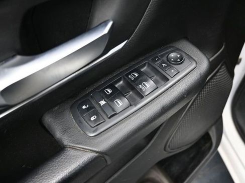 Used 2019 RAM 1500 Big Horn AWD/4WD image 13