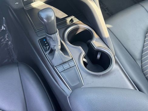 Used 2024 Toyota Camry SE image 15