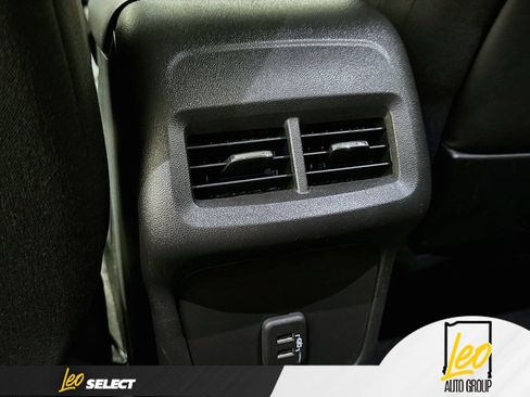 Used 2022 GMC Terrain SLE w/ GMC Pro Grade Package AWD/4WD image 28
