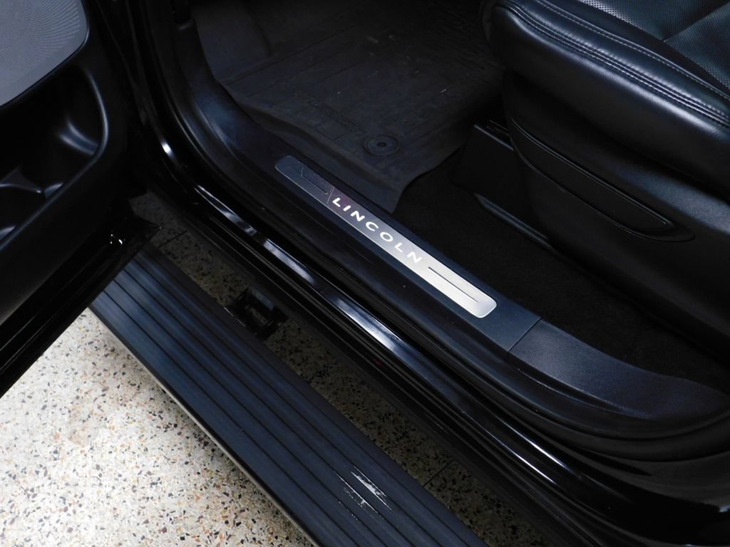 Used 2024 Lincoln Navigator Reserve w/ Equipment Group 201A AWD/4WD image 28