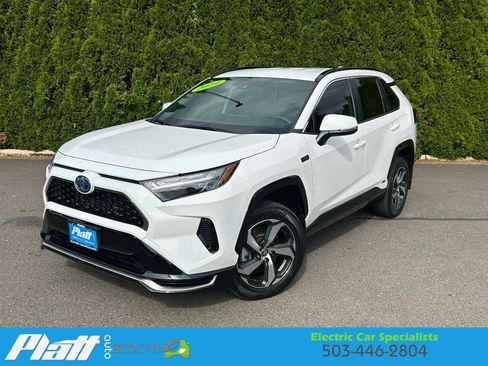 Used 2024 Toyota RAV4 SE AWD/4WD image 1