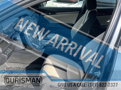 Used 2018 Honda Civic Sport image 11