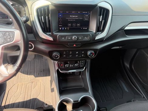 Used 2020 GMC Terrain SLE FWD image 32