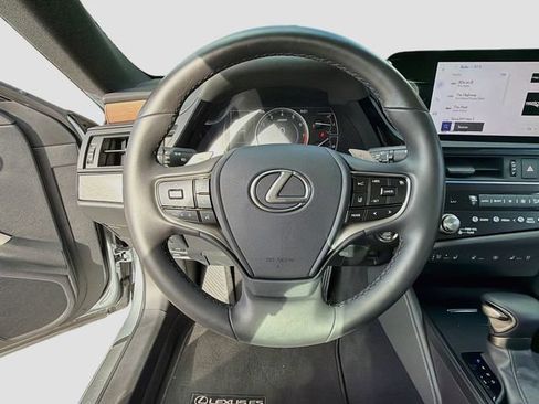 Used 2025 Lexus ES 350 w/ Premium Package FWD image 39