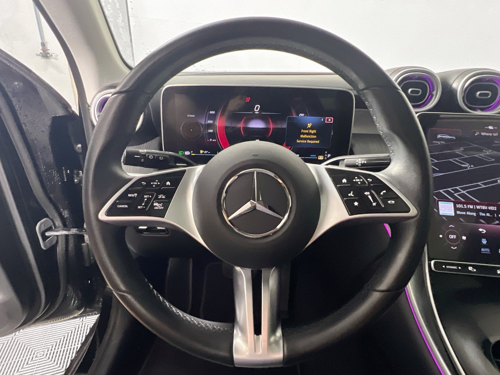 Used 2023 Mercedes-Benz GLC 300 4MATIC w/ Exclusive Trim Package image 17