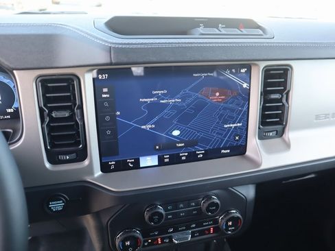 New 2025 Ford Bronco Outer Banks image 7