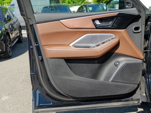 Used 2025 Acura MDX SH-AWD w/ Technology Package image 16