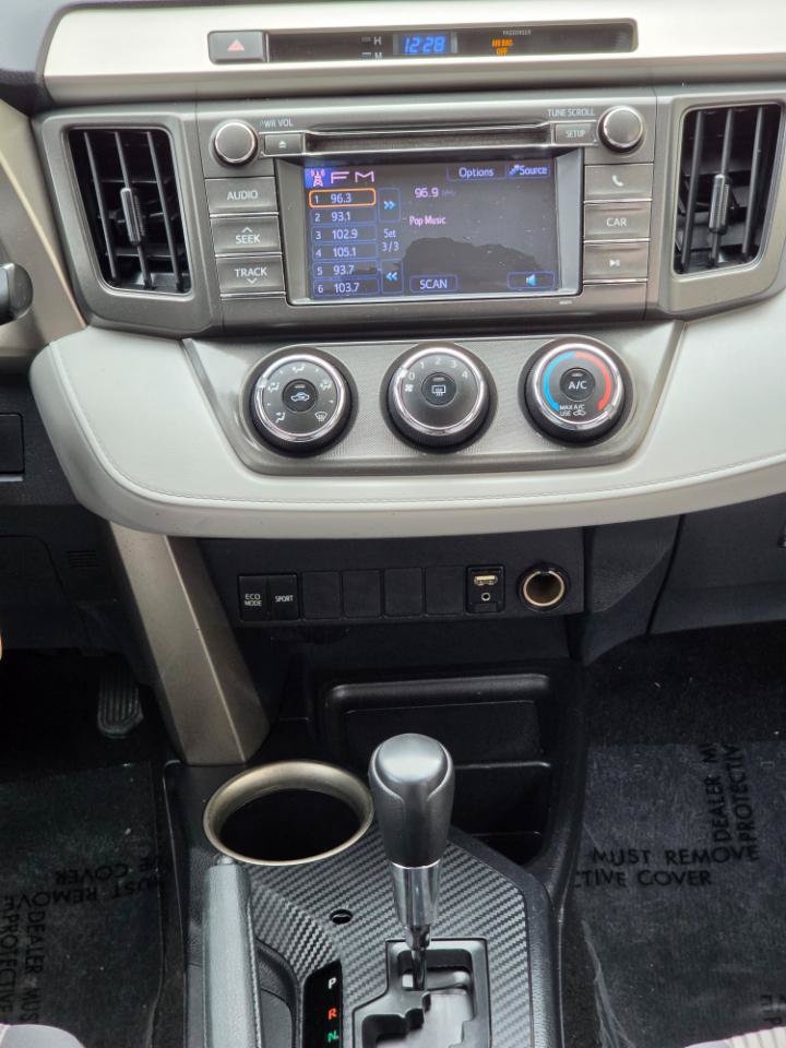 Used 2013 Toyota RAV4 LE AWD/4WD image 13