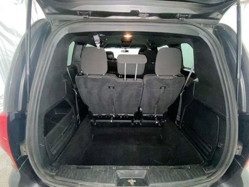 Used 2017 Dodge Grand Caravan SE FWD image 11
