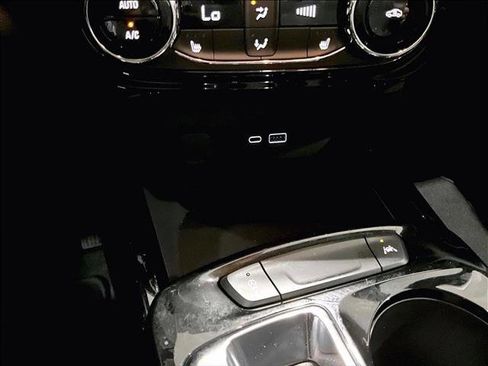 Used 2026 Chevrolet Trax RS FWD image 26
