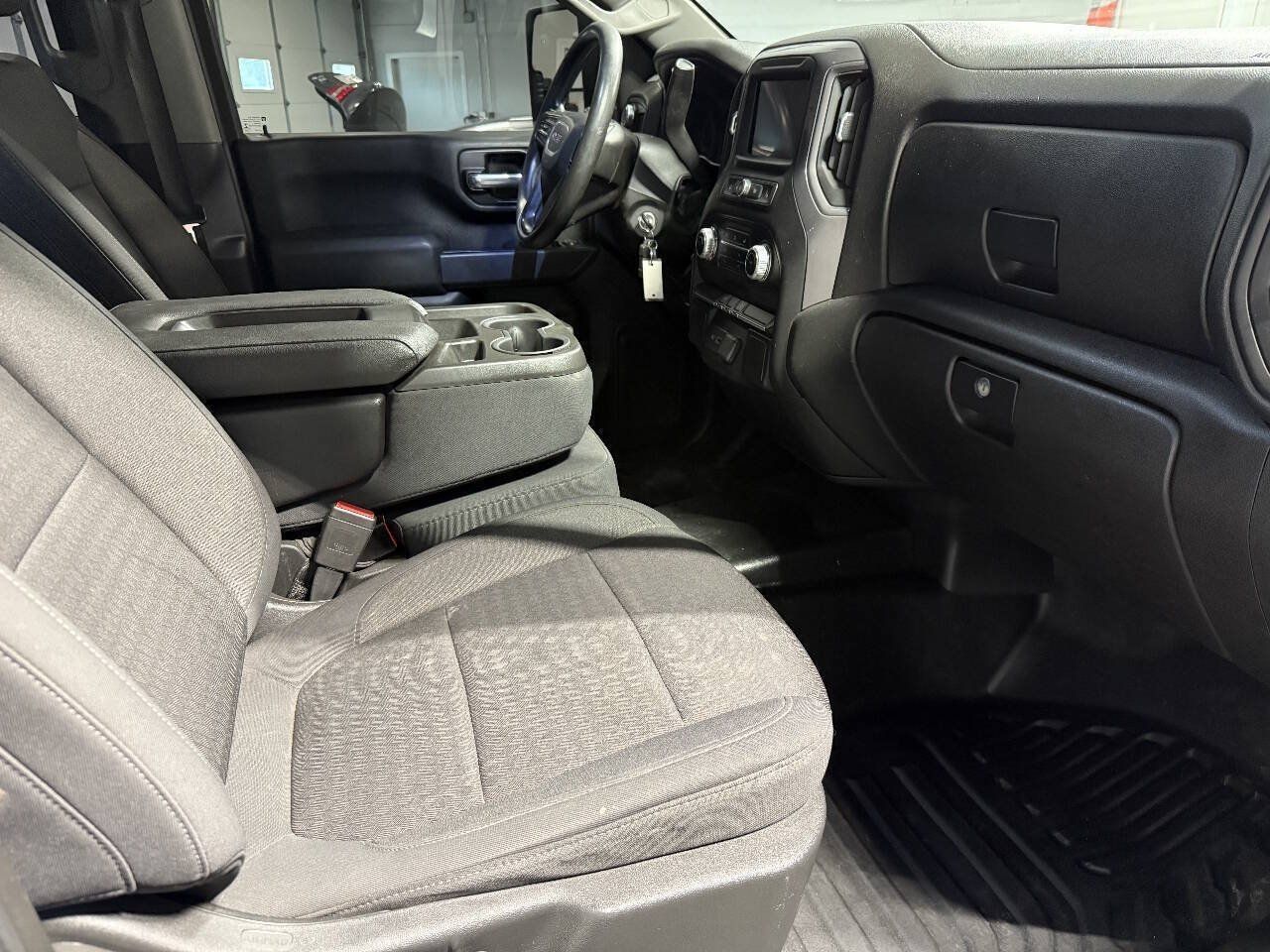 Used 2021 GMC Sierra 2500 4x4 Crew Cab w/ Fleet Convenience Package image 10