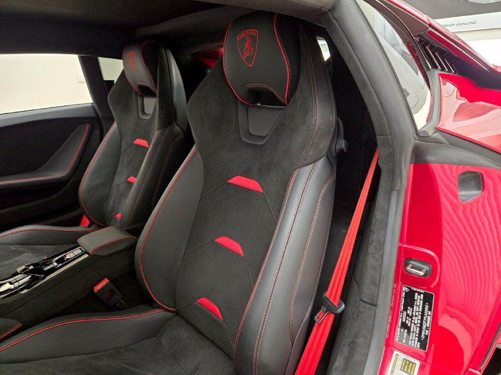Used 2023 Lamborghini Huracan Tecnica RWD image 28