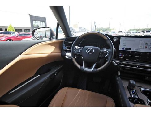 Used 2023 Lexus RX 350 Premium Plus w/ Cold Area Package FWD image 6