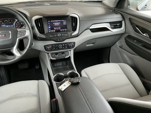 Used 2023 GMC Terrain SLE w/ Driver Convenience Package image 16